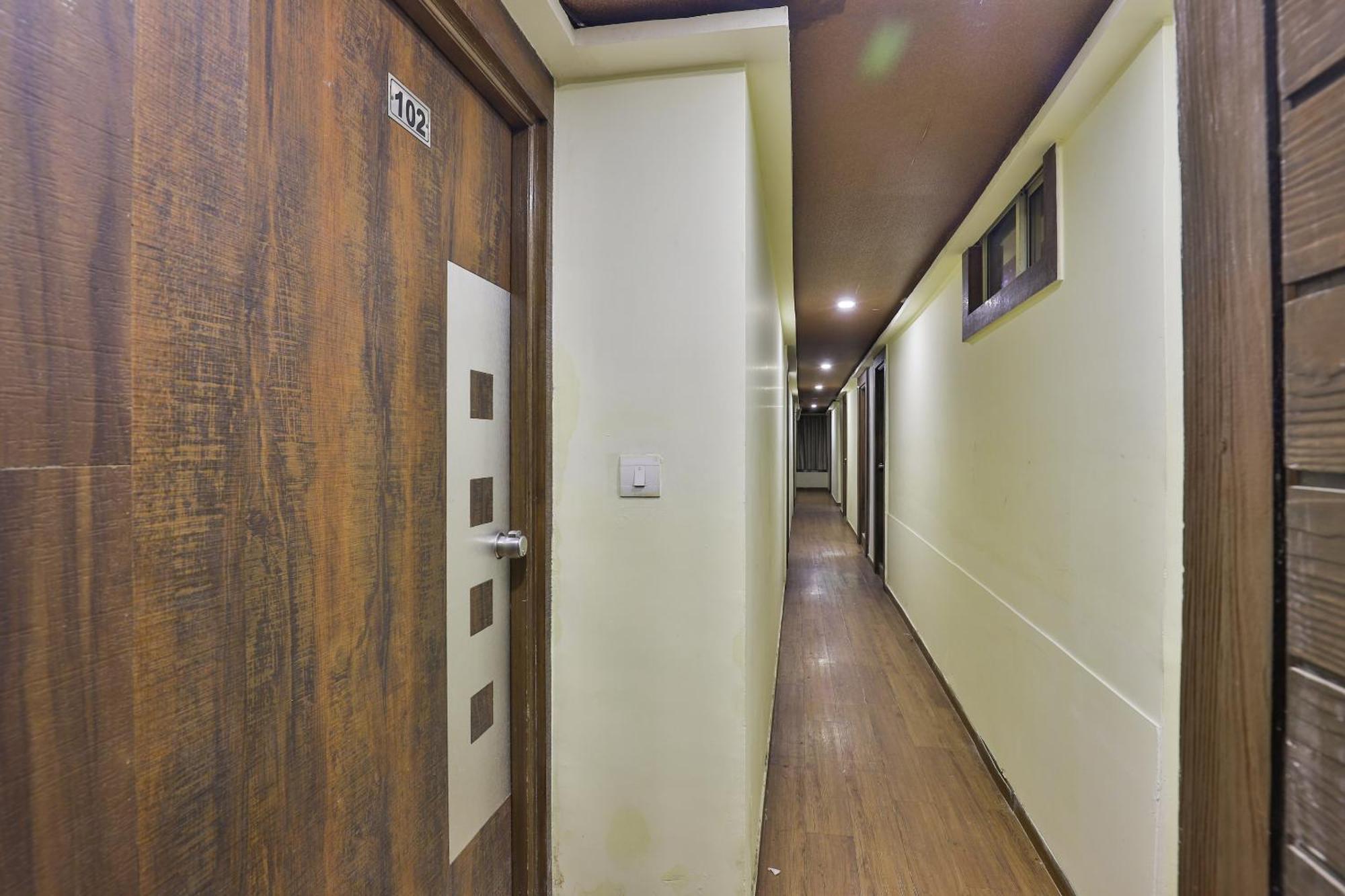Hotel O Sri Balaji Residency Ahmedabad Exterior photo