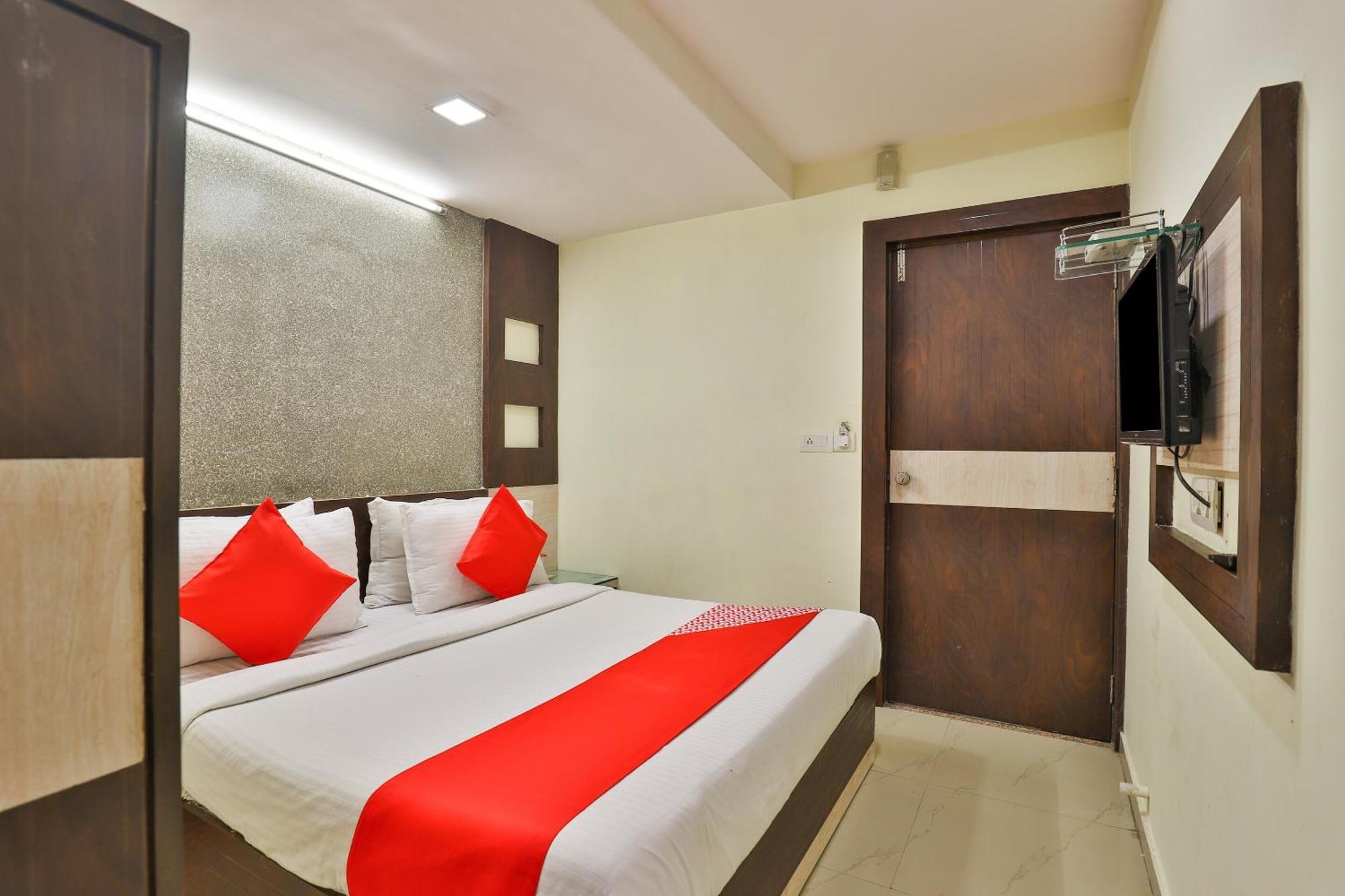 Hotel O Sri Balaji Residency Ahmedabad Exterior photo