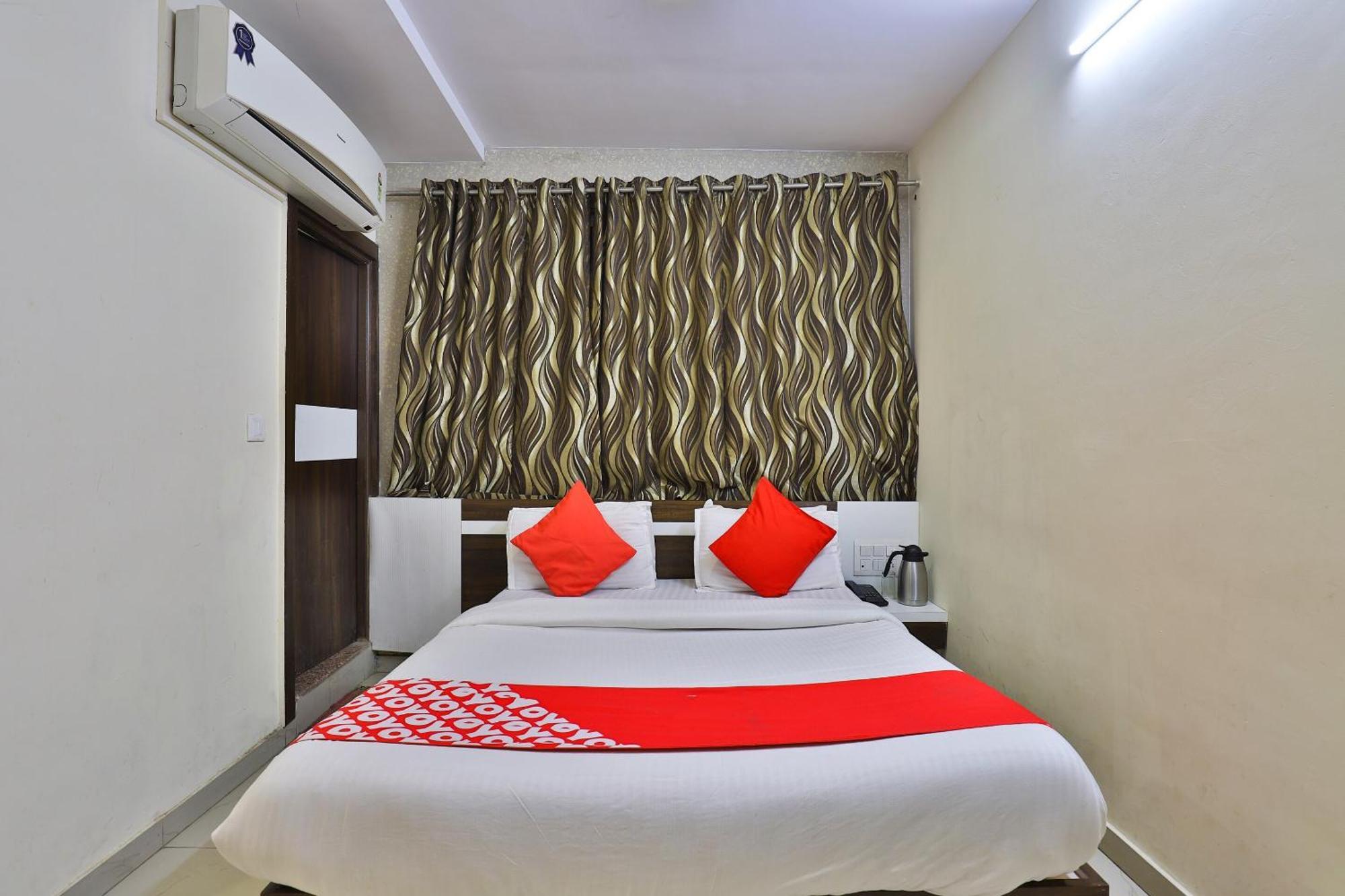 Hotel O Sri Balaji Residency Ahmedabad Exterior photo